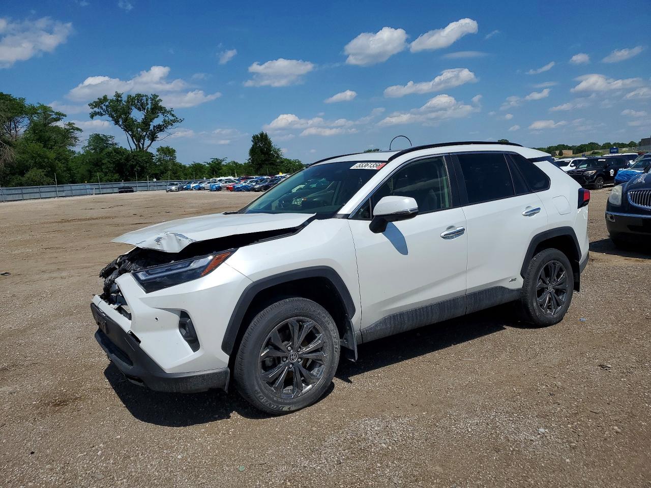 Salvage Toyota RAV4 Image