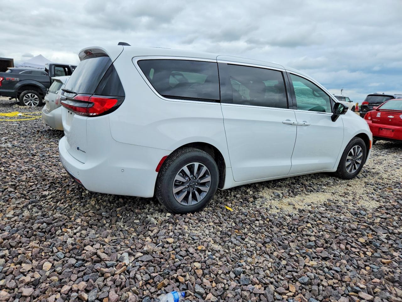 Chrysler Pacifica Hybrid Select