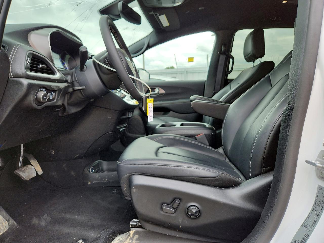 Chrysler Pacifica Hybrid Select
