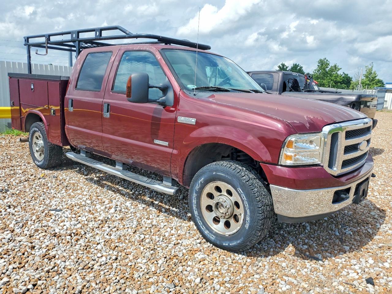 Salvage Ford F-350 Image