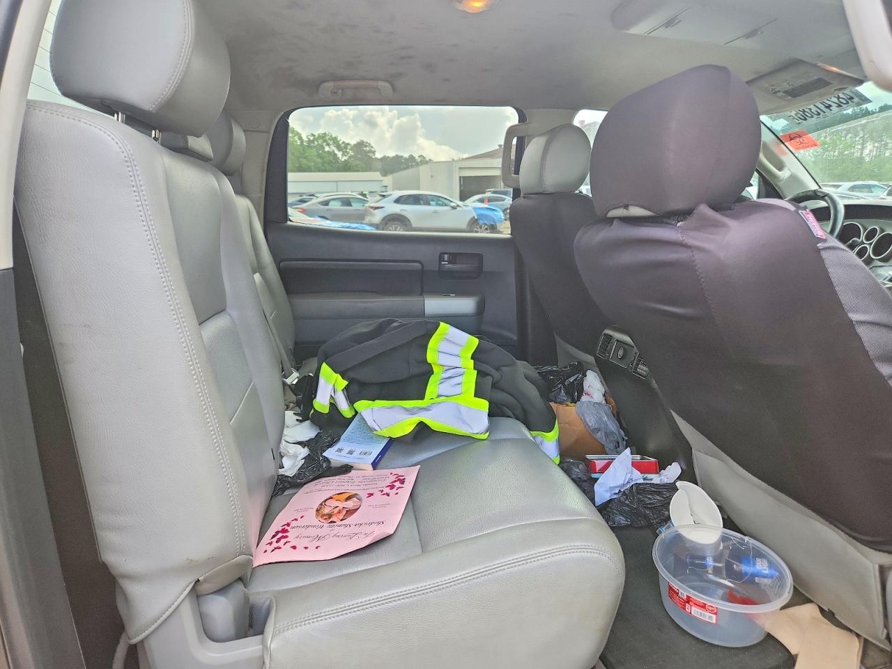 Toyota Tundra Sr5