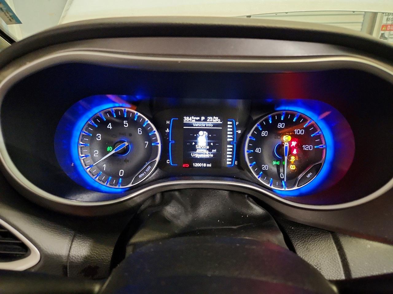 Chrysler Pacifica Touring