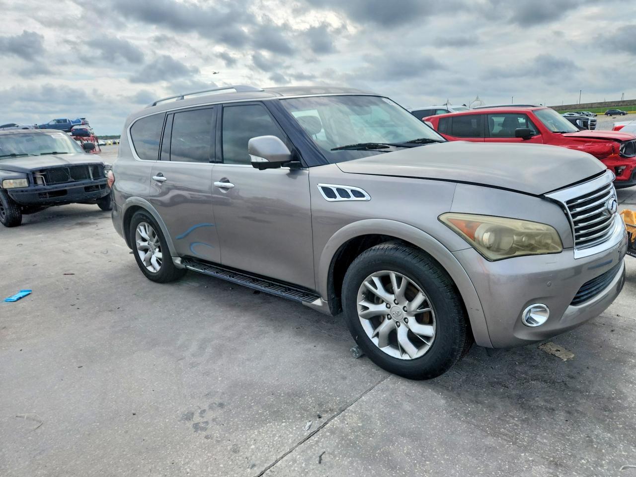 INFINITI Qx Base