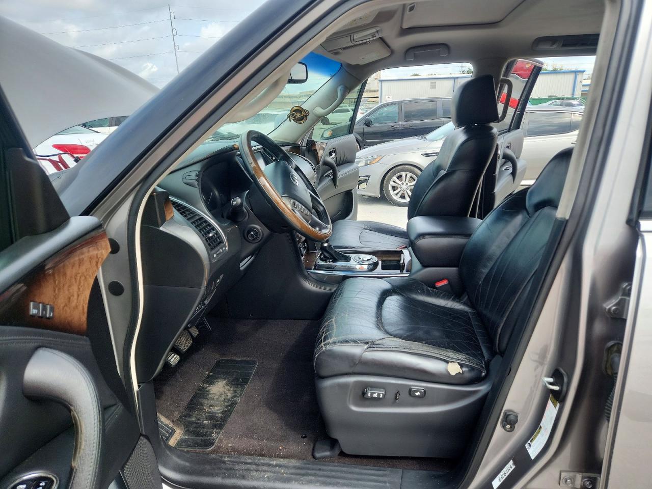 INFINITI Qx Base