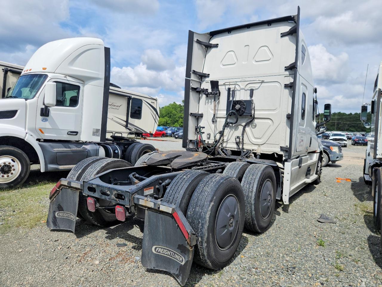 Freightliner Cascadia 126