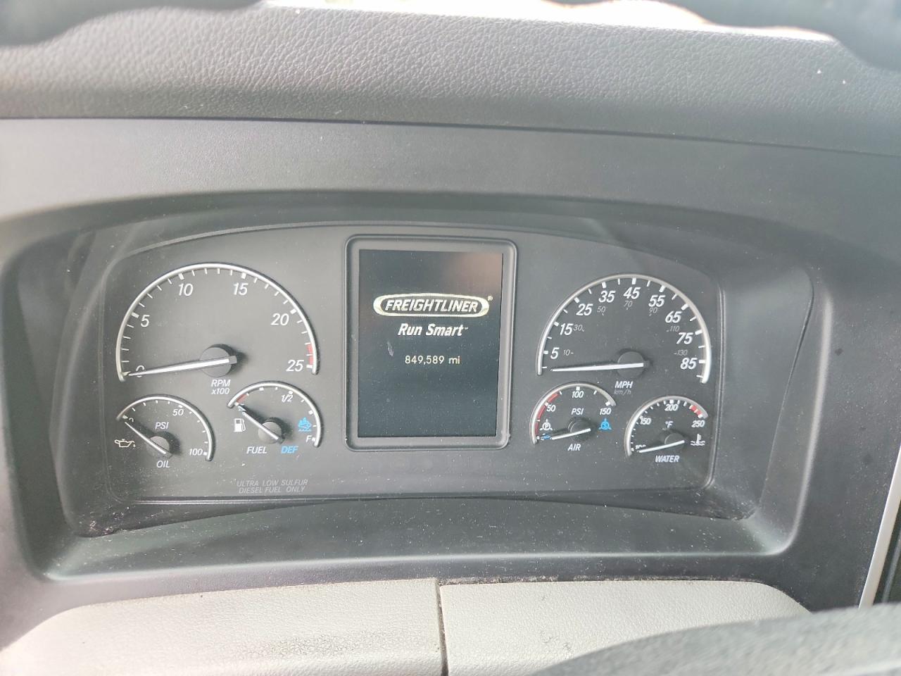 Freightliner Cascadia 126