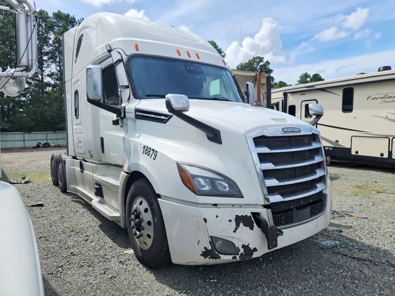 Salvage Freightliner Cascadia 126 Image