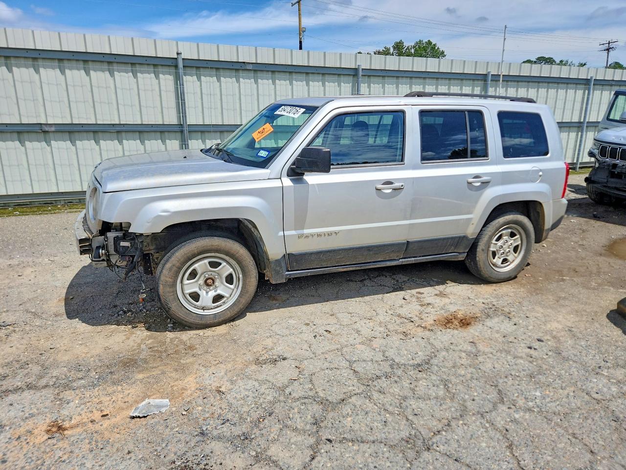 Salvage Jeep Patriot Image