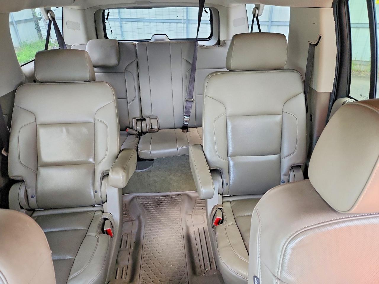 Chevrolet Suburban C1500 Premier