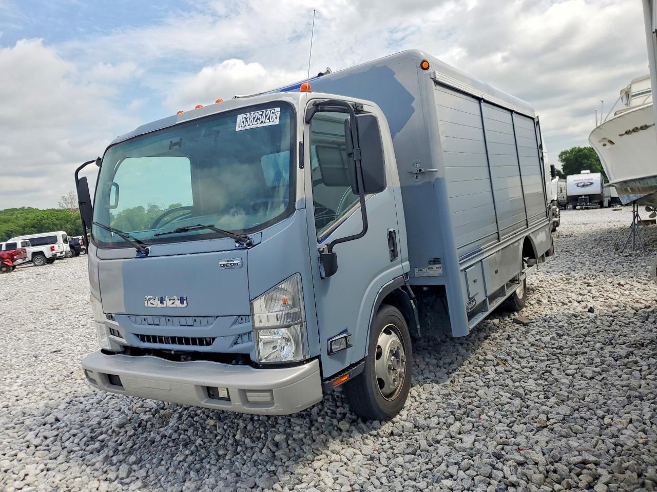 Salvage Isuzu Npr Image