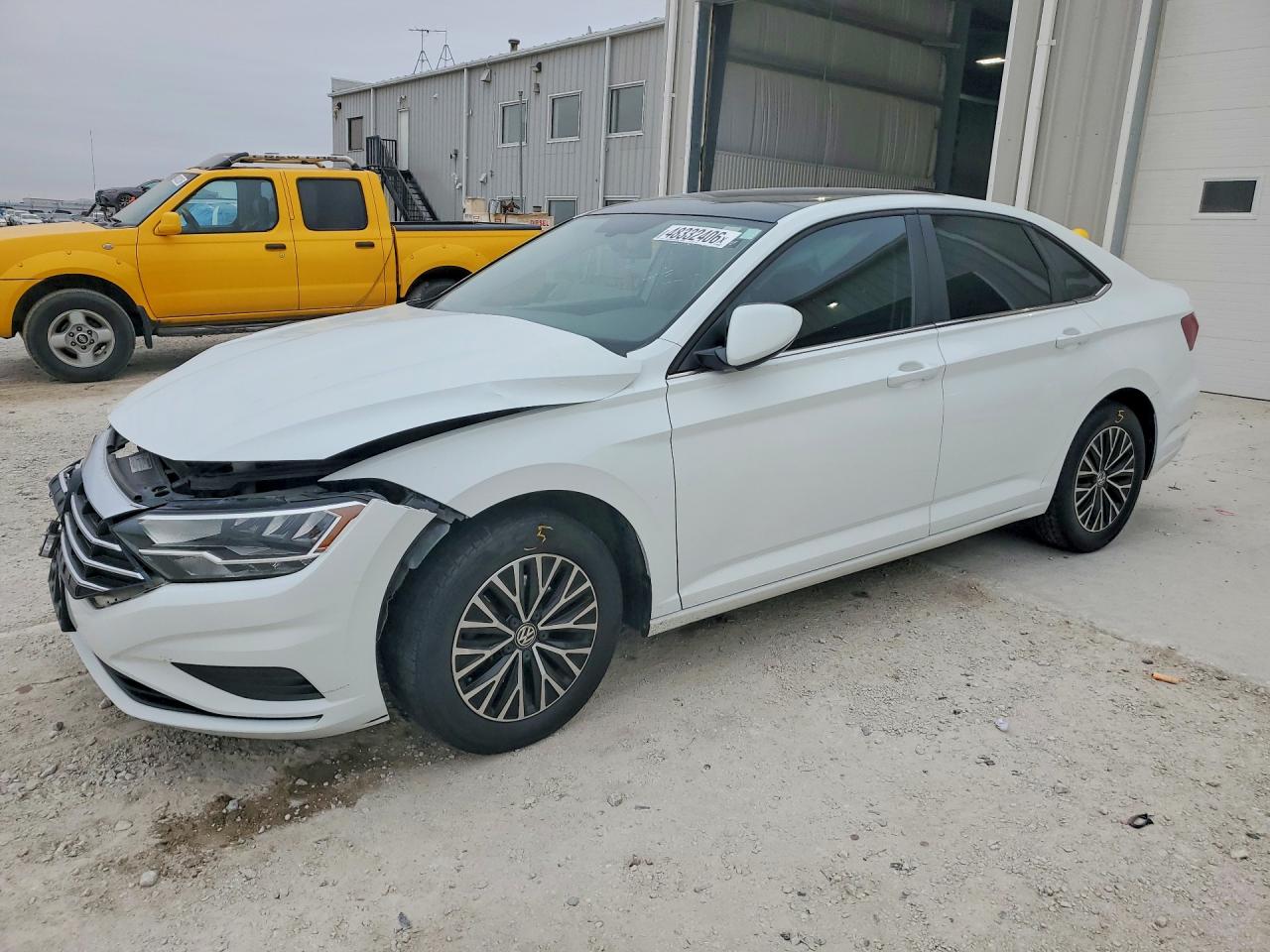 Salvage Volkswagen Jetta Image
