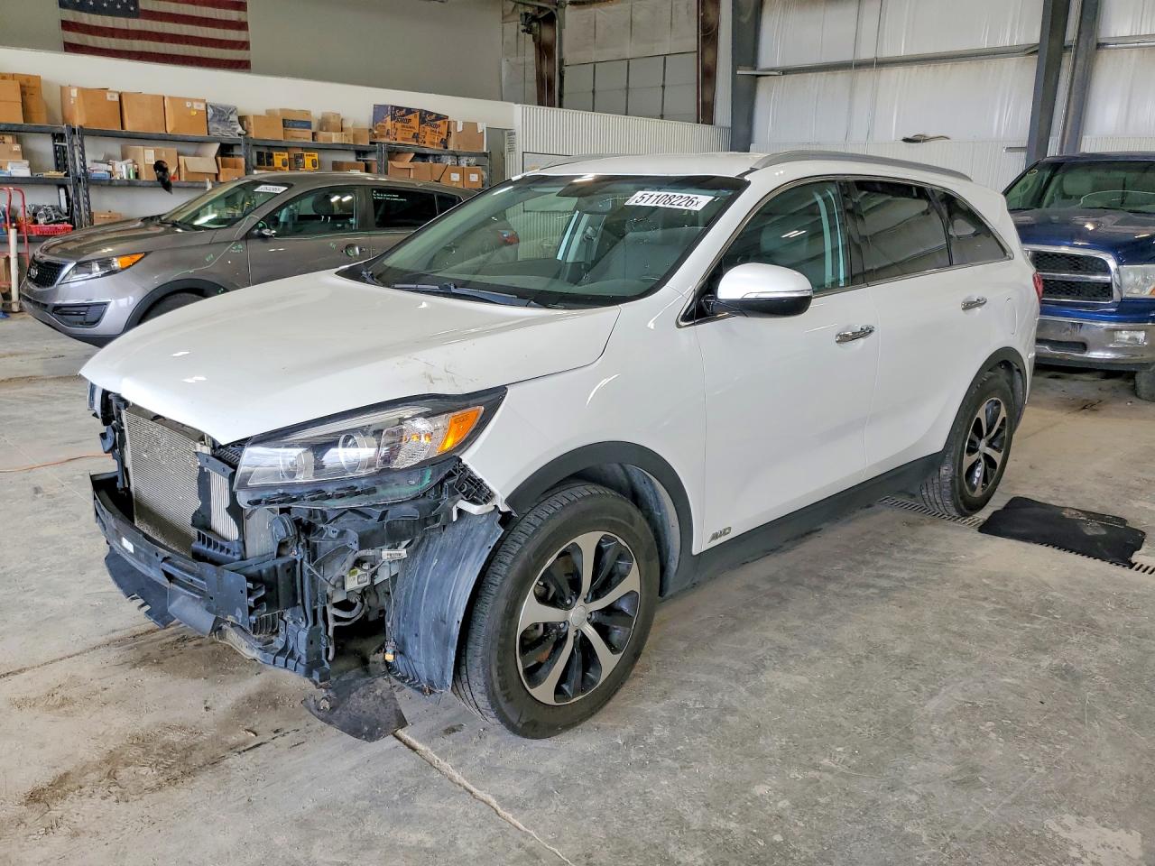 Salvage Kia Sorento Image