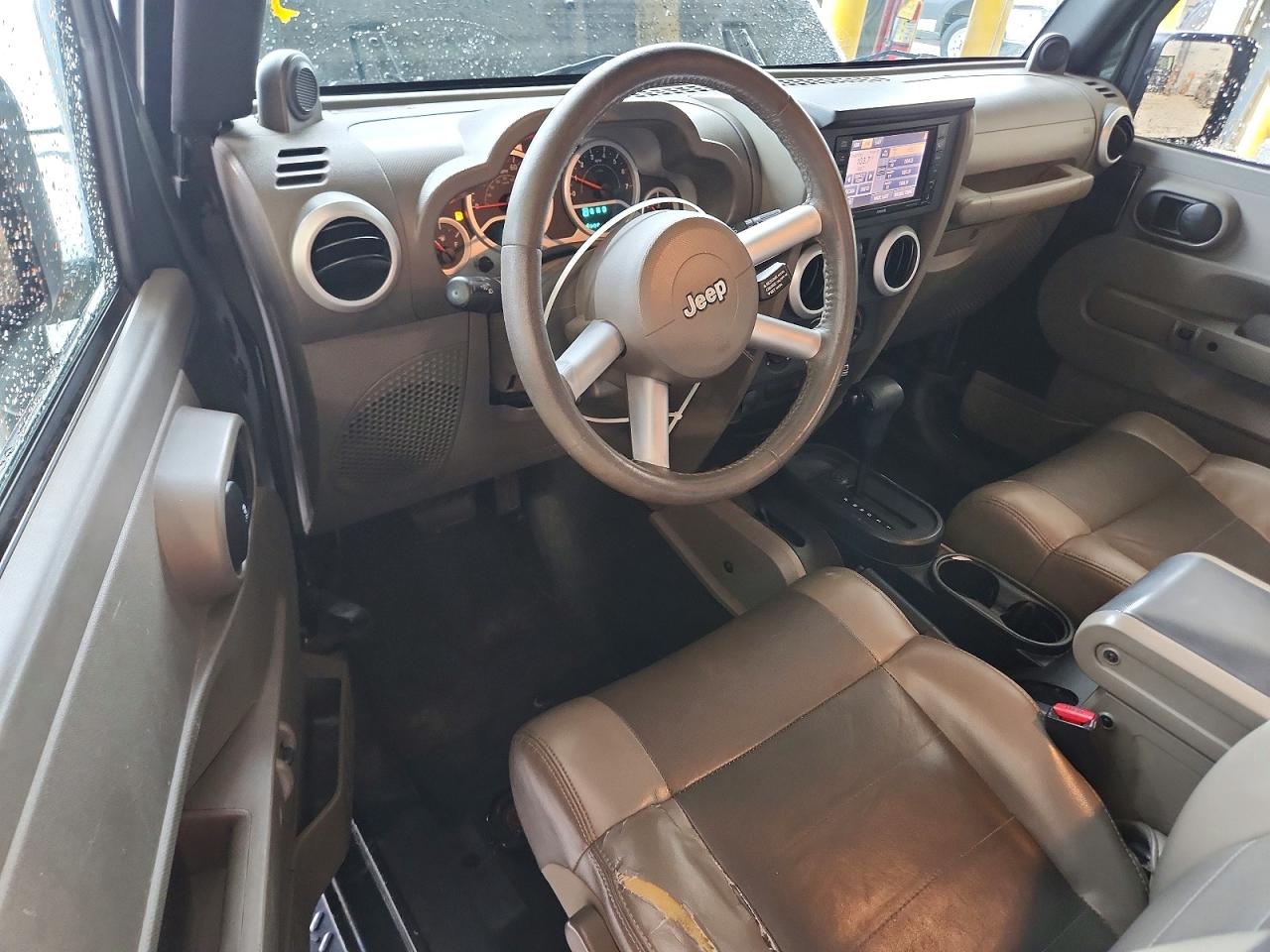 Jeep Wrangler Sahara