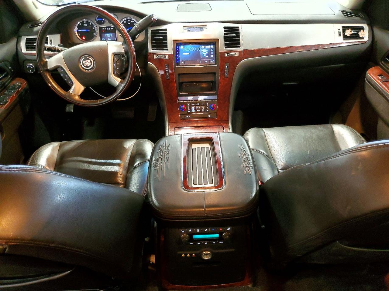 Cadillac Escalade Premium