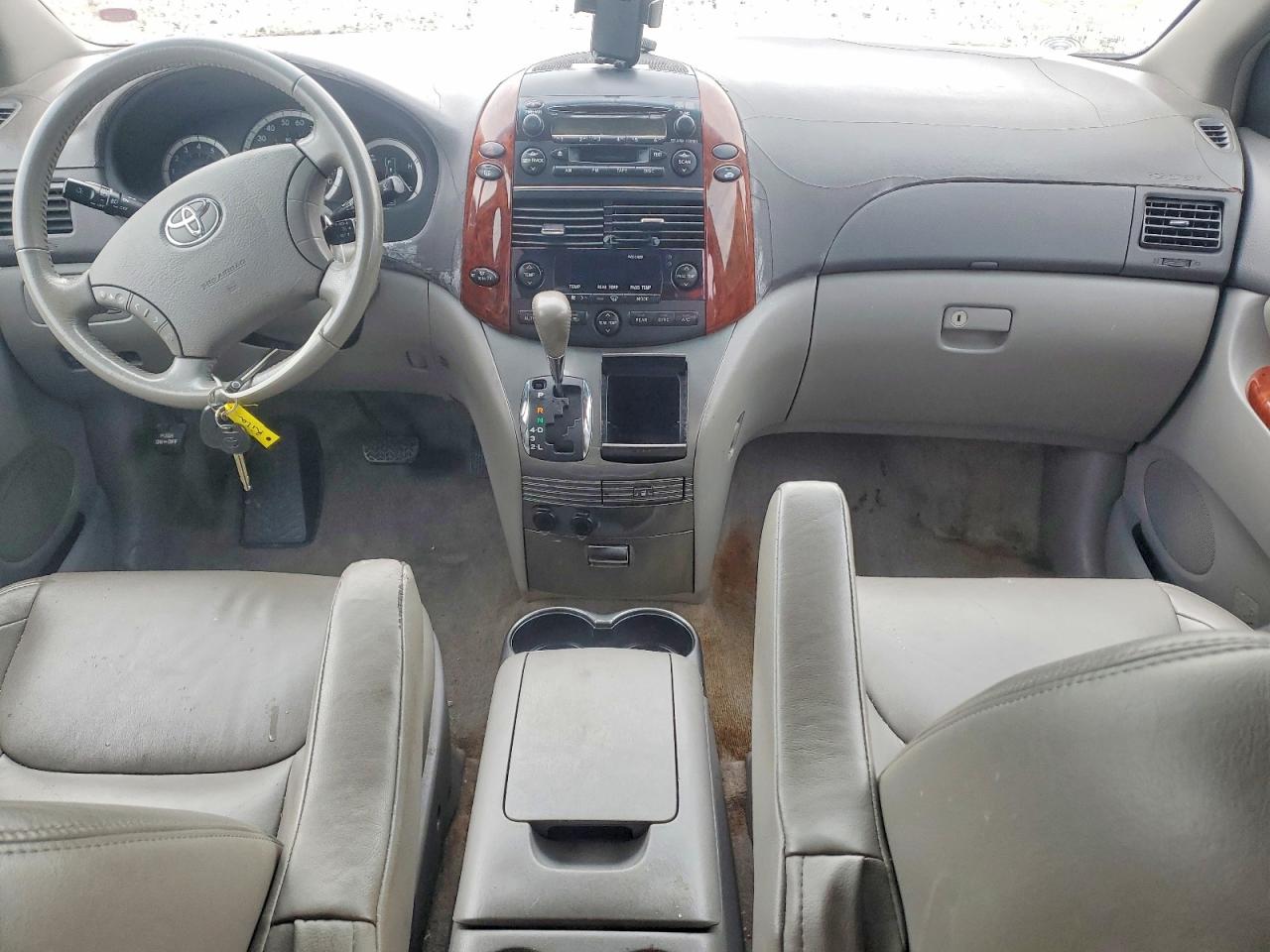 Toyota Sienna Xle 7 Passenger