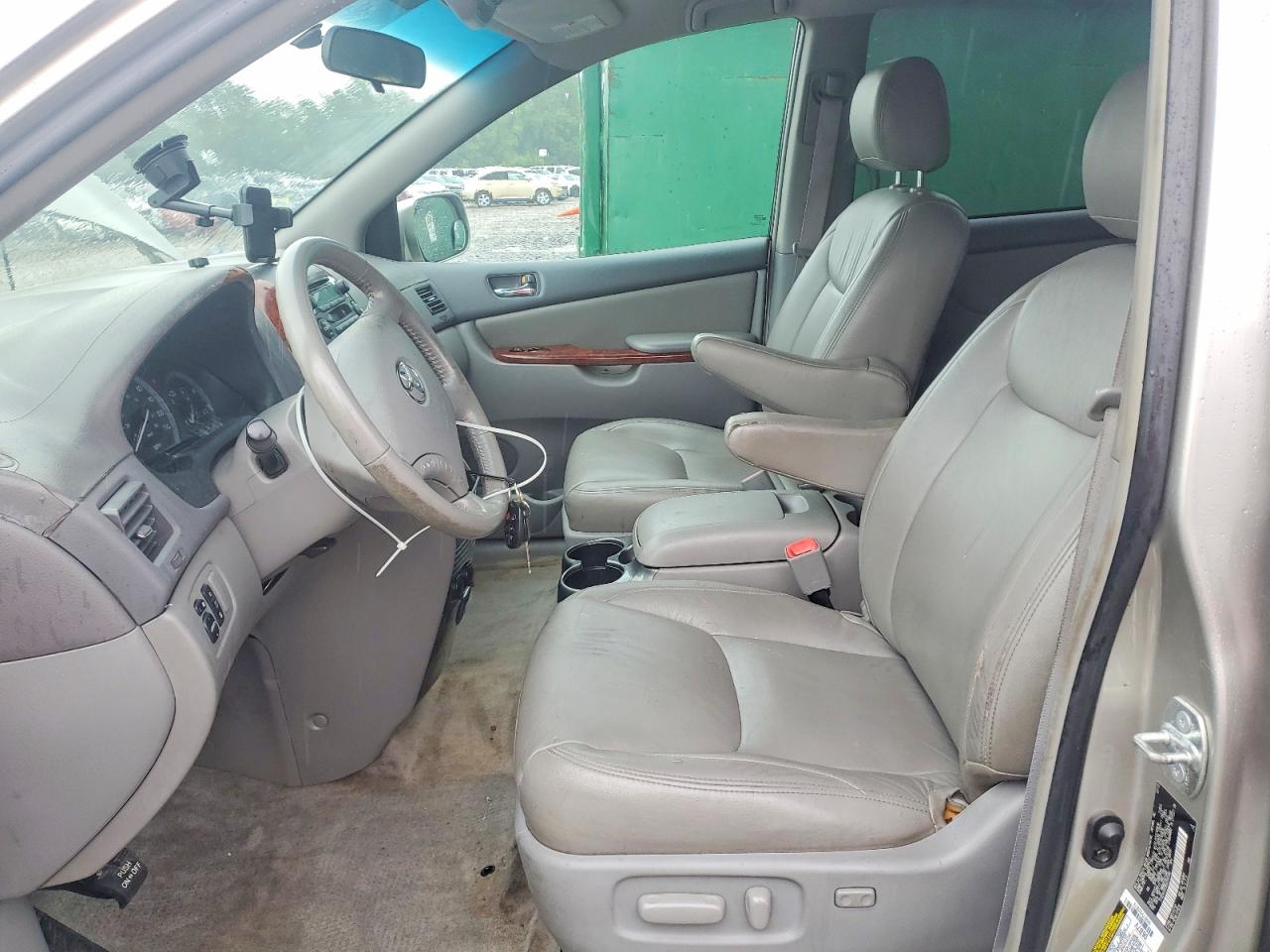 Toyota Sienna Xle 7 Passenger