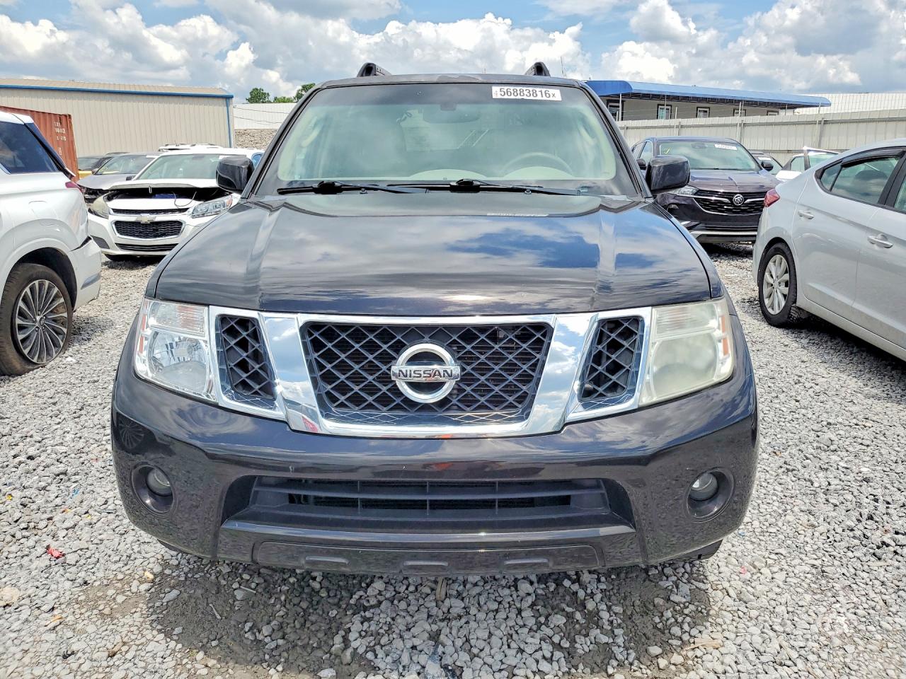 Nissan Pathfinder S