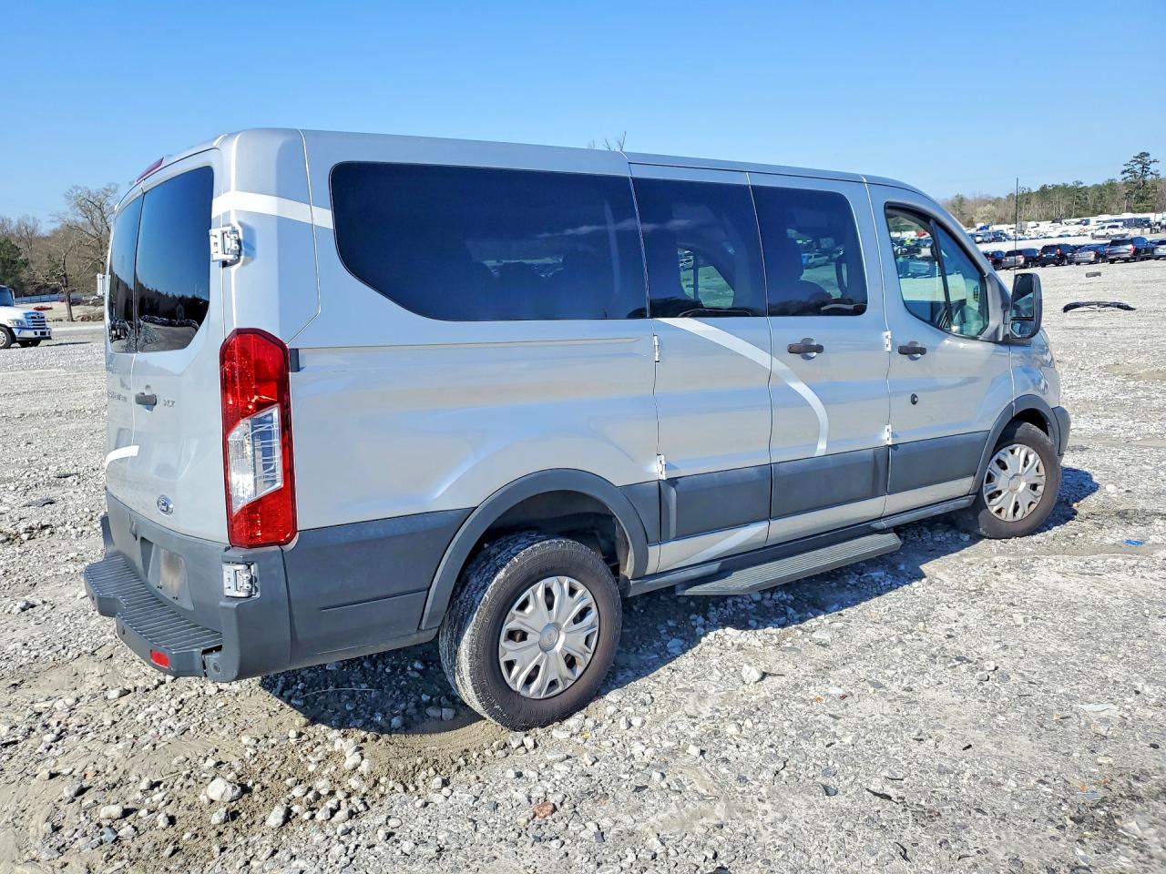 Ford Transit T-150