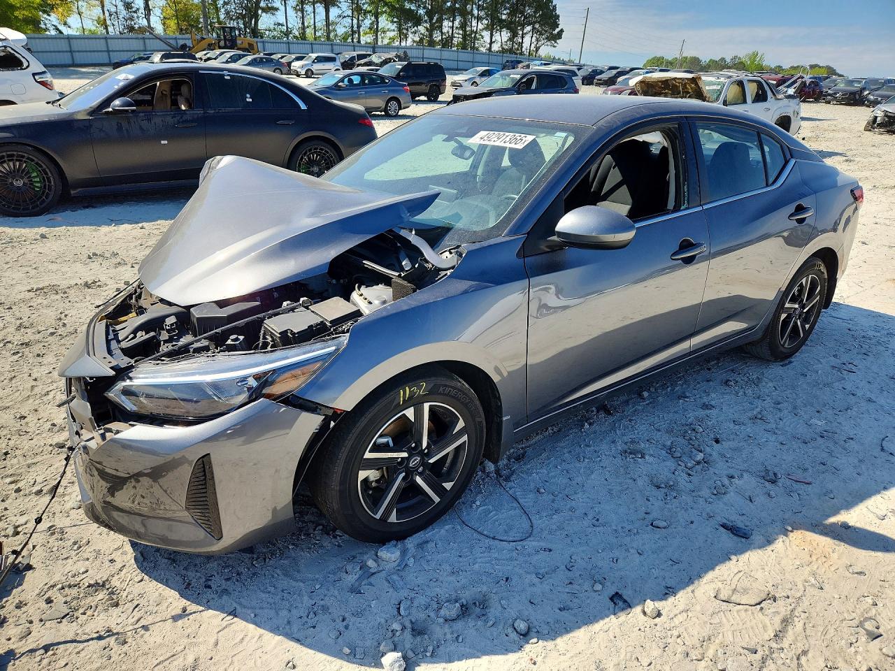 Salvage Nissan Sentra Image