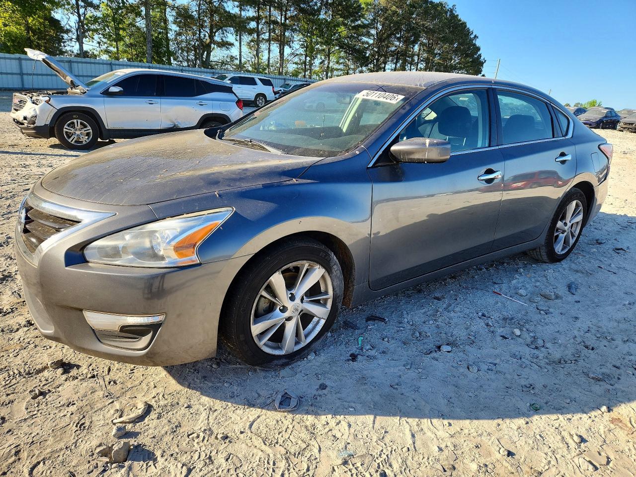 Salvage Nissan Altima Image