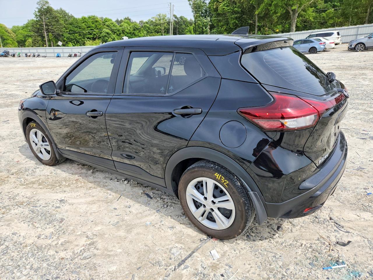 Nissan Kicks S