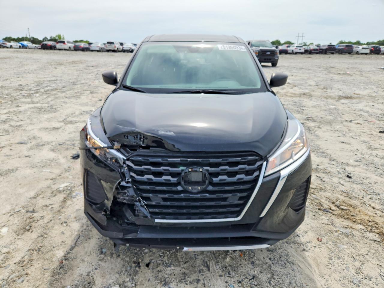 Nissan Kicks S