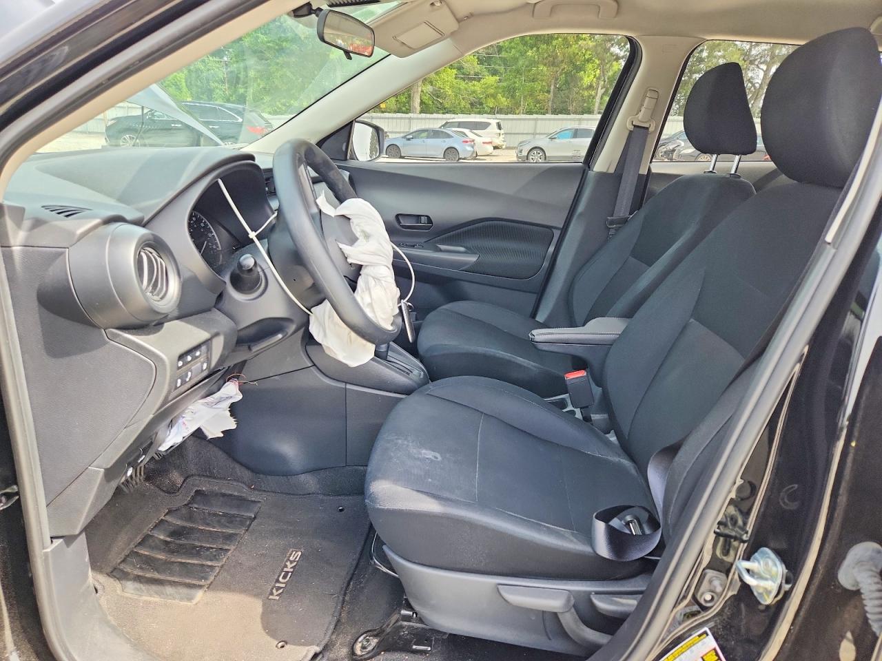 Nissan Kicks S