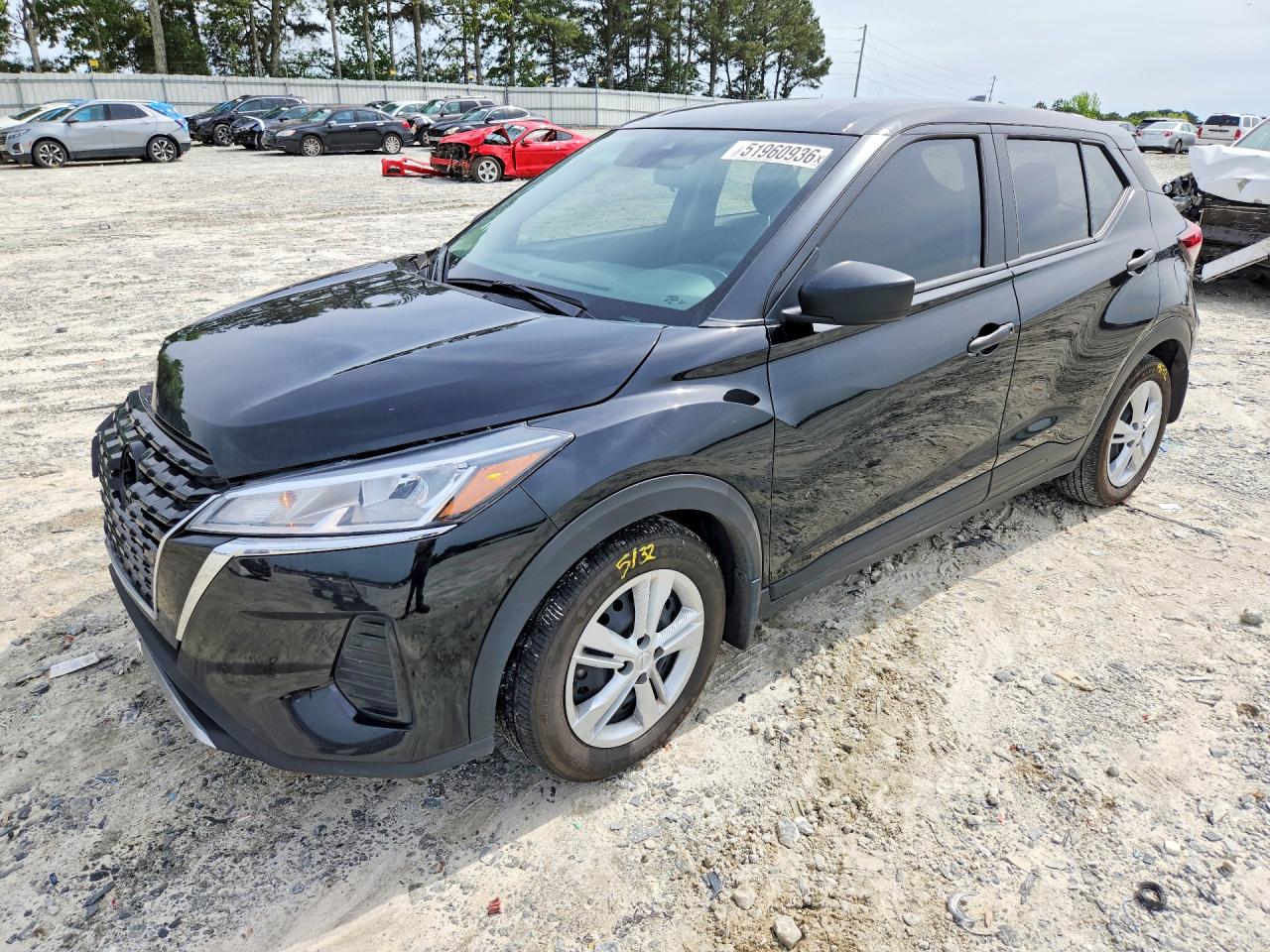 Salvage Nissan Kicks Image