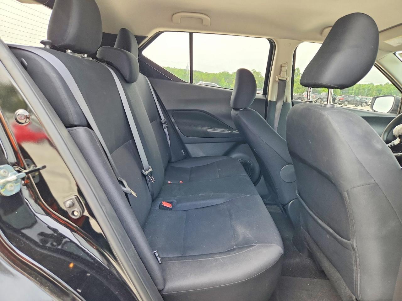 Nissan Kicks S