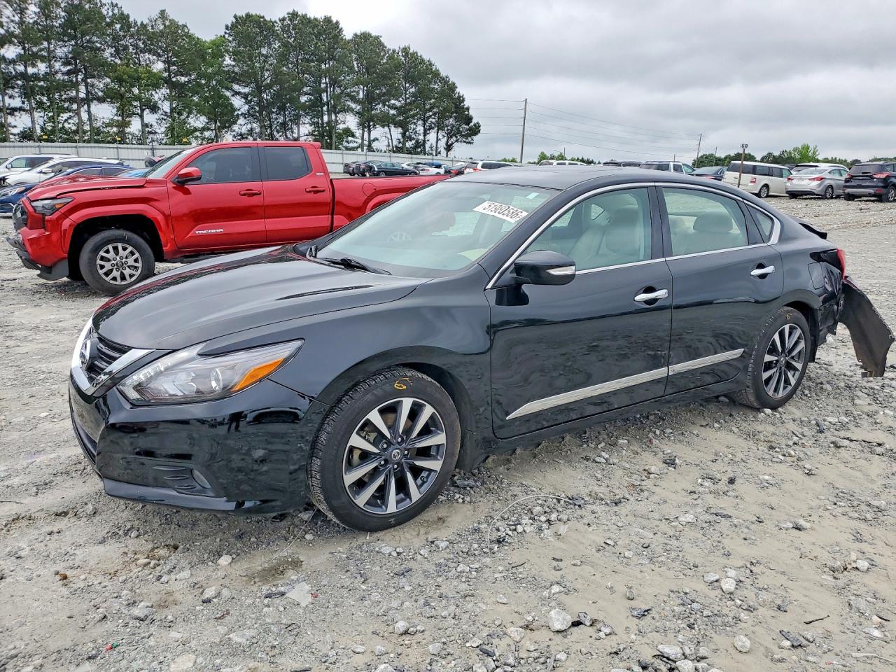 Salvage Nissan Altima Image