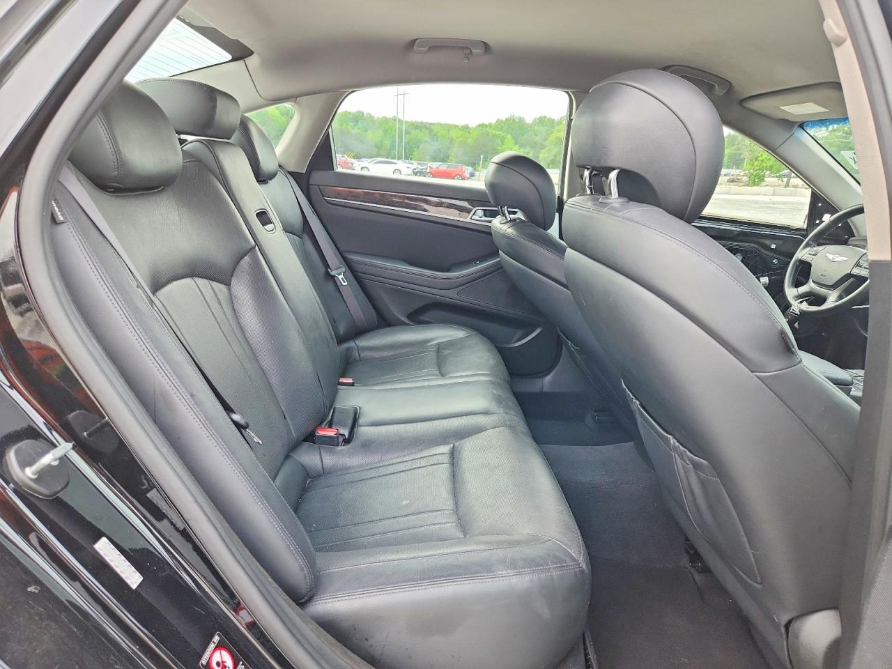 Hyundai Genesis 3.8l