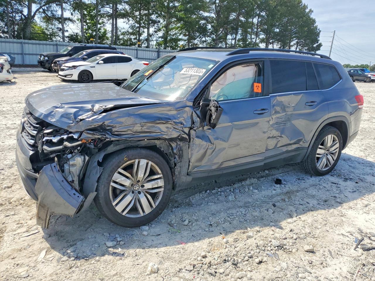 Salvage Volkswagen Atlas Image