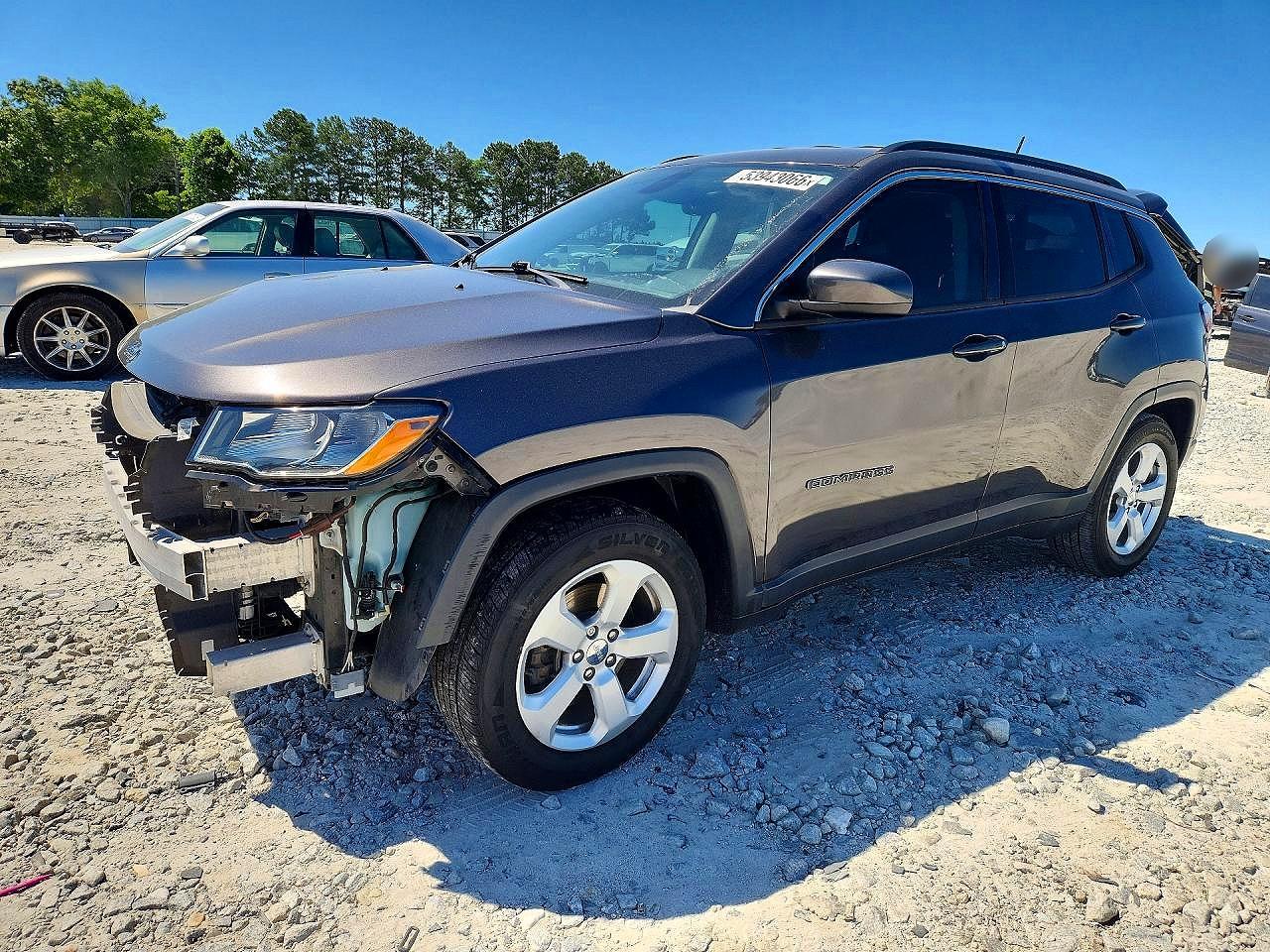 Salvage Jeep Compass Image