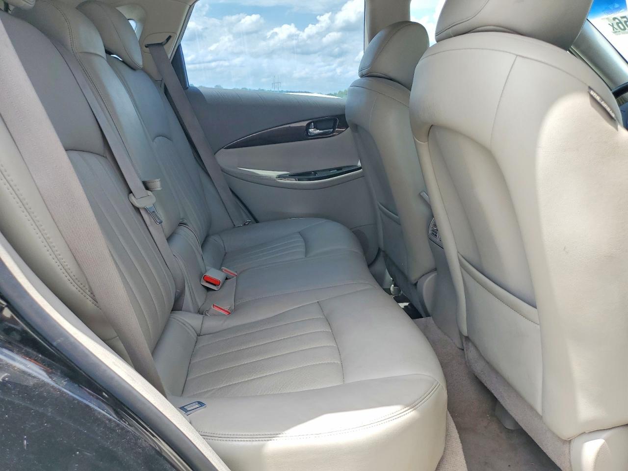 INFINITI Ex Base