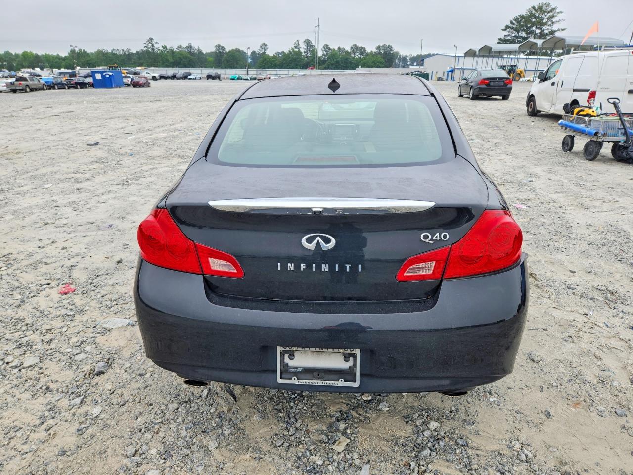 INFINITI Q40 Base