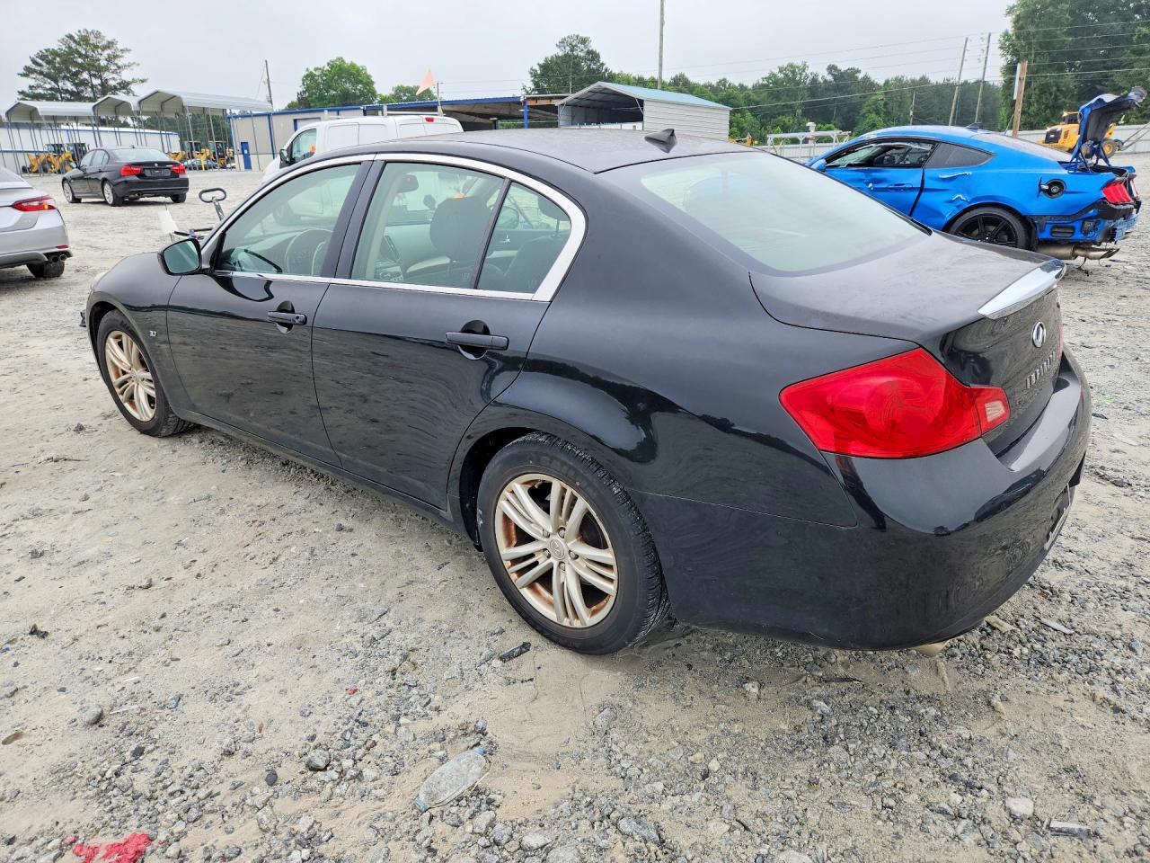 INFINITI Q40 Base