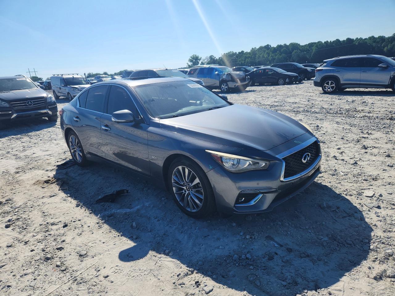INFINITI Q50 3.0t Luxe
