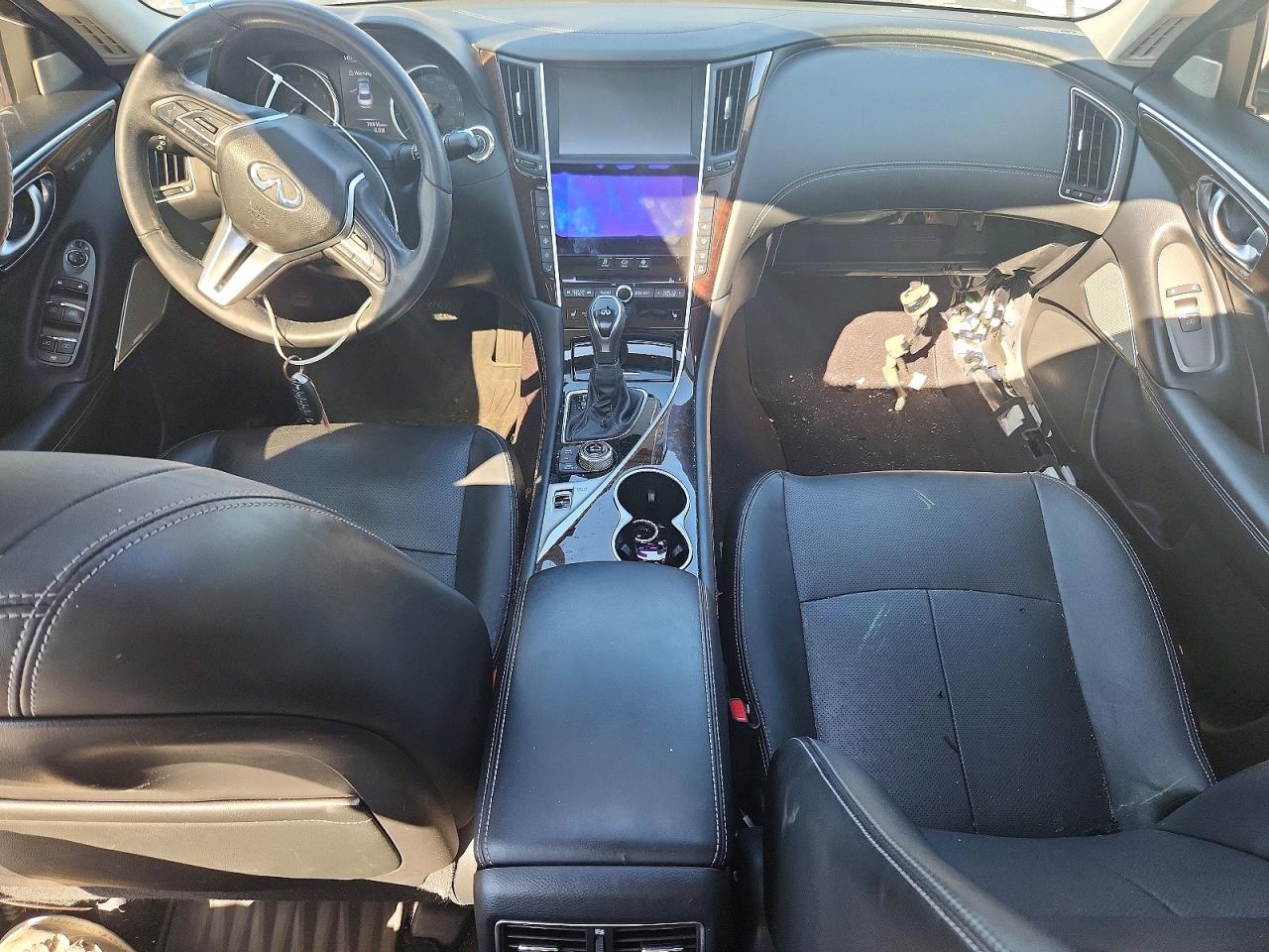 INFINITI Q50 3.0t Luxe