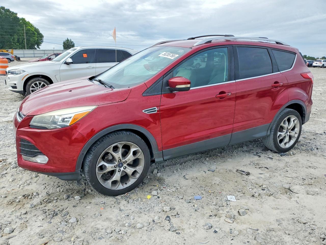 Salvage Ford Escape Image