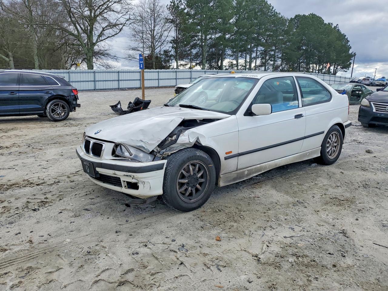 Salvage BMW 3 Series Image