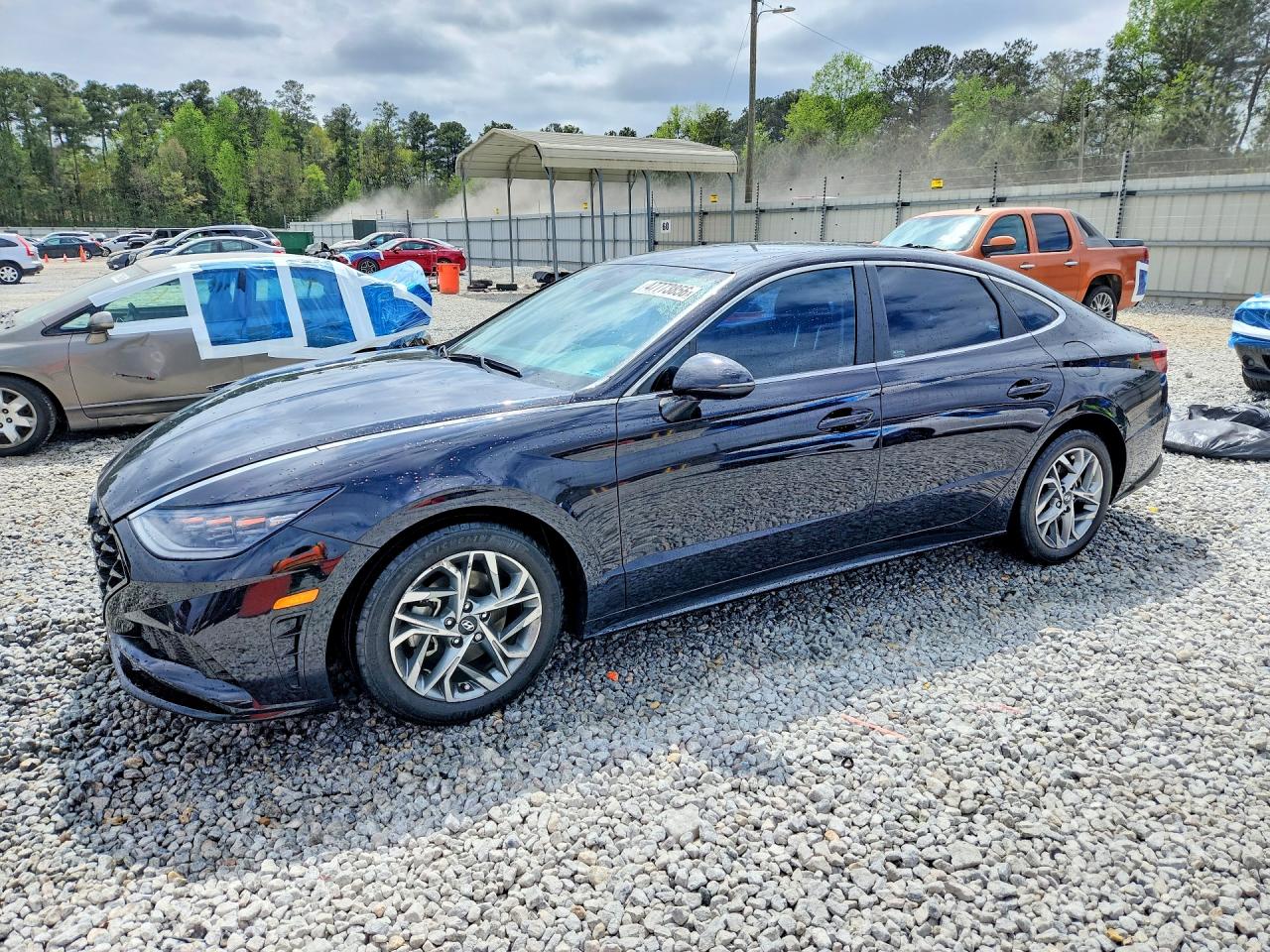 Salvage Hyundai SONATA Image