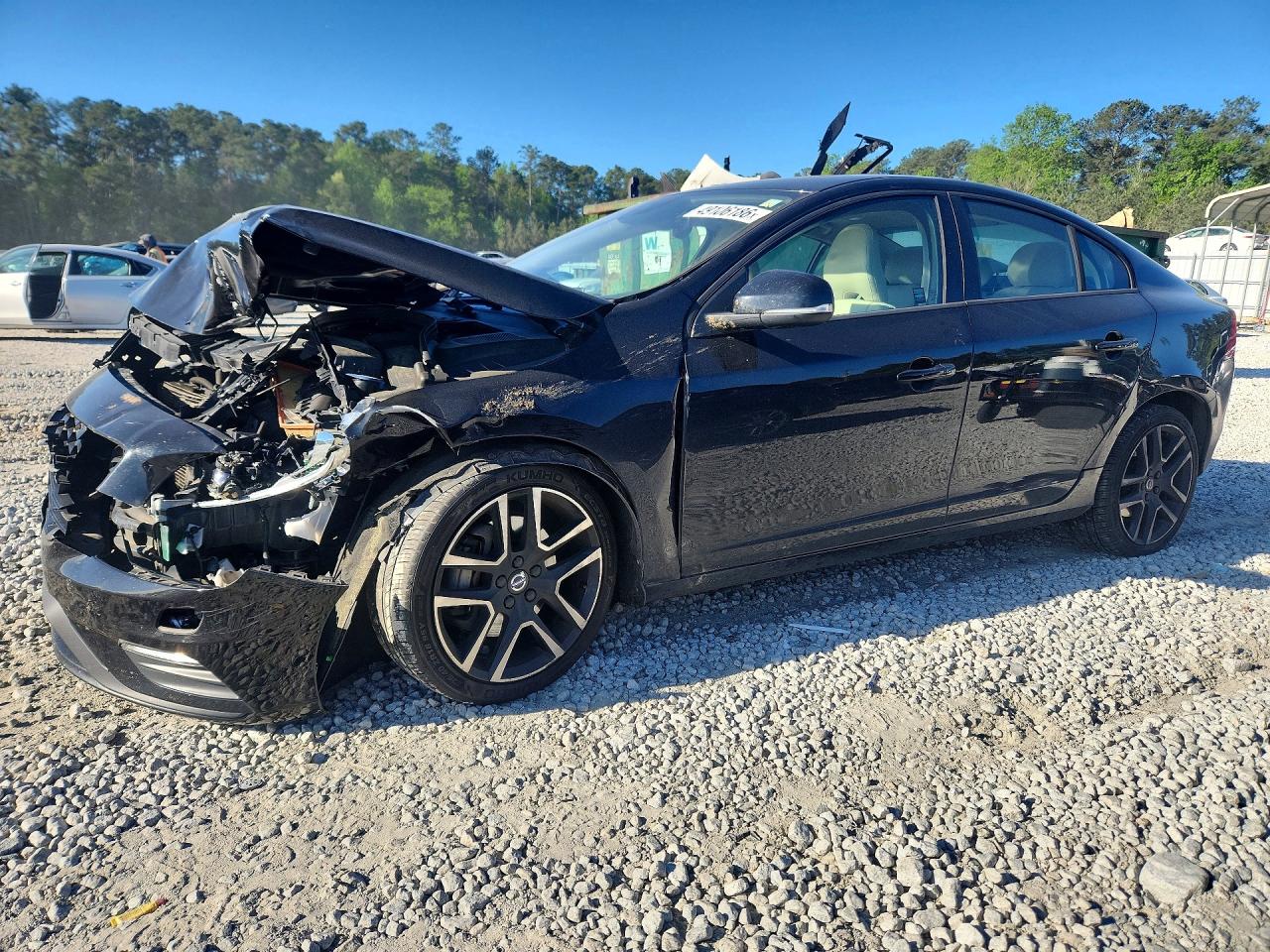 Salvage Volvo S60 Image