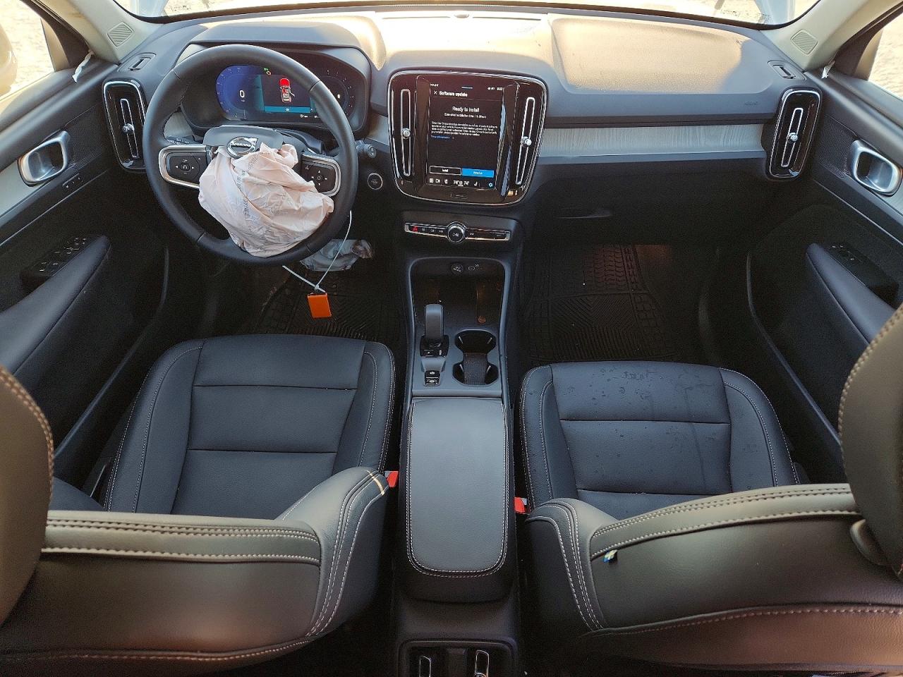 Volvo XC40 Core