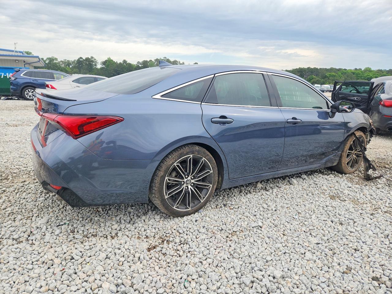 Toyota Avalon Xse