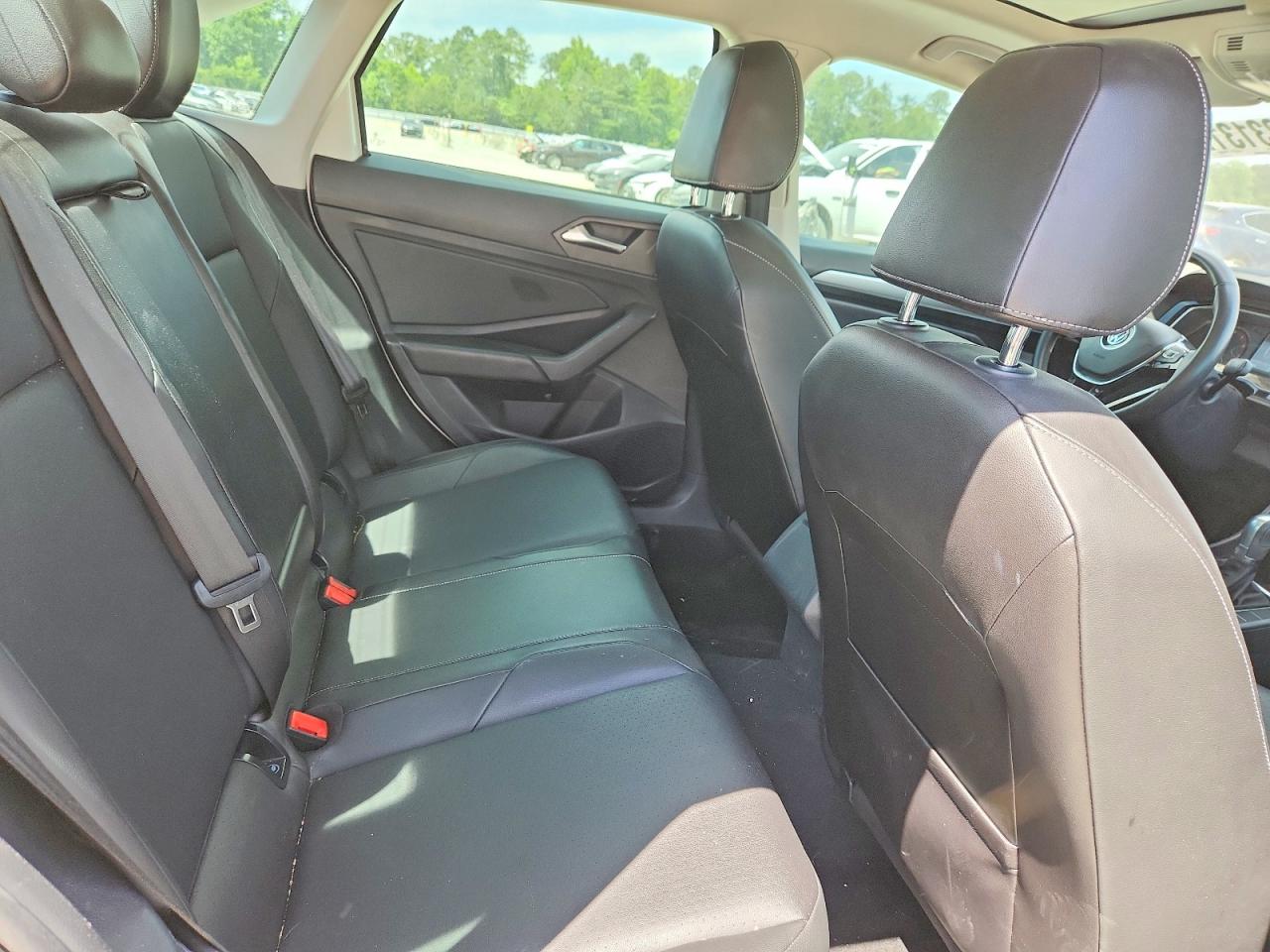 Volkswagen Jetta S