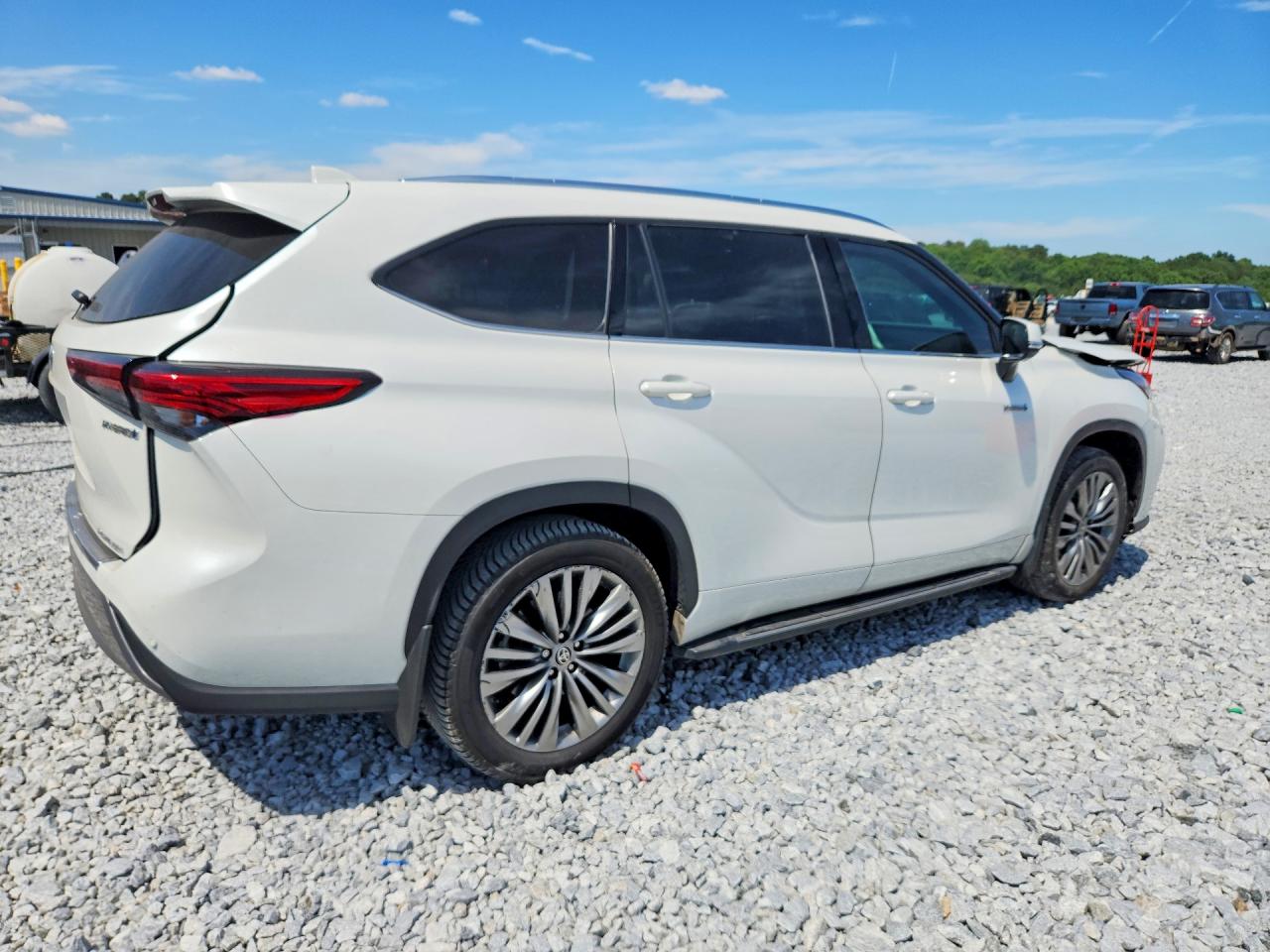 Toyota Highlander Hybrid Platinum