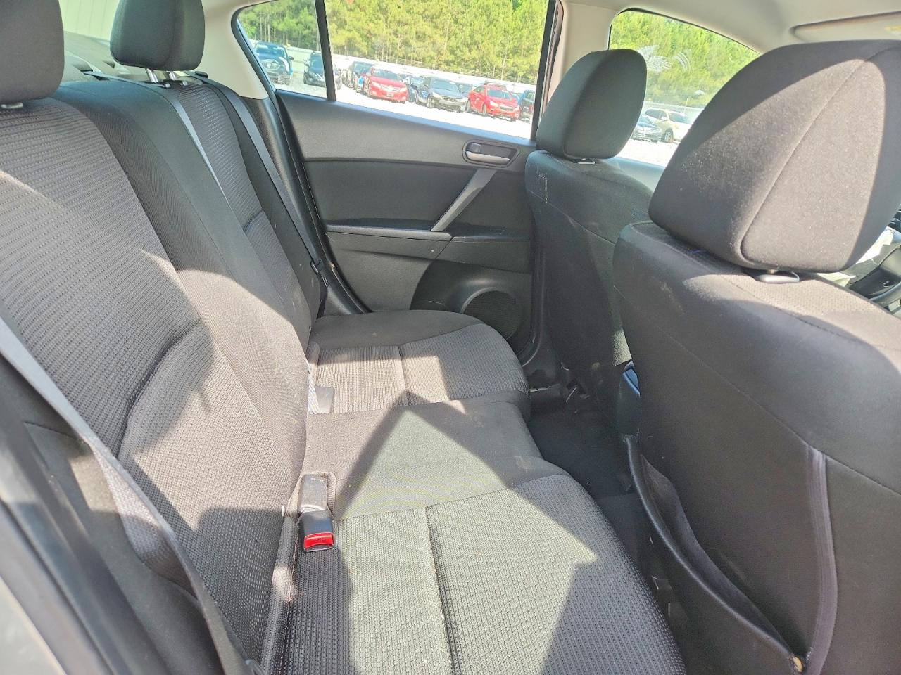 Mazda 3 I