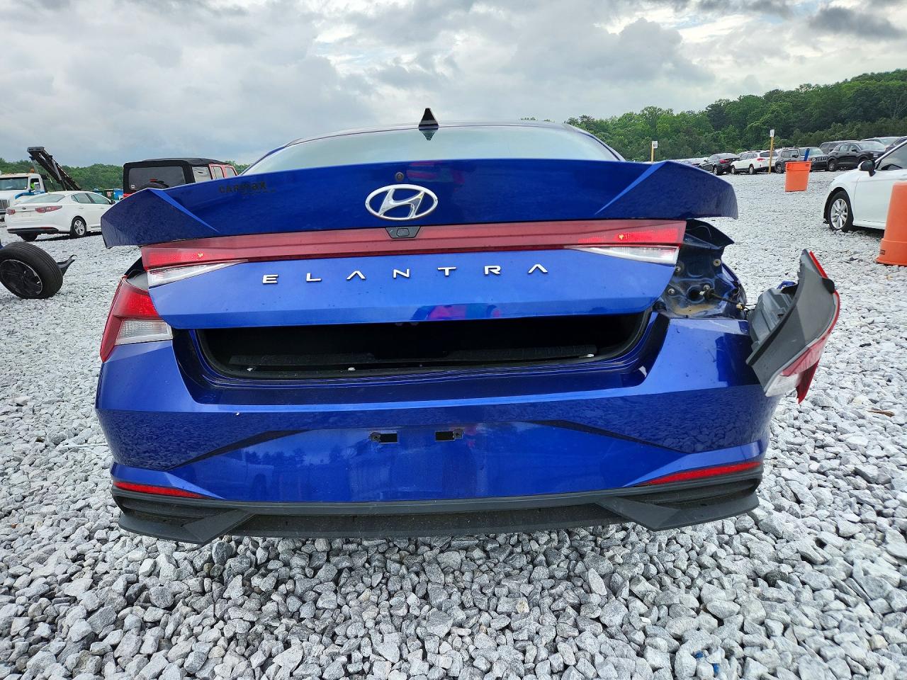 Hyundai ELANTRA Sel