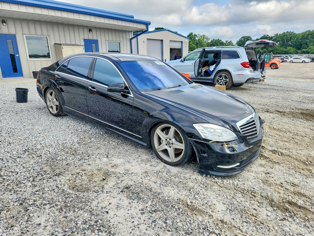 Mercedes-Benz S-Class 550 4matic