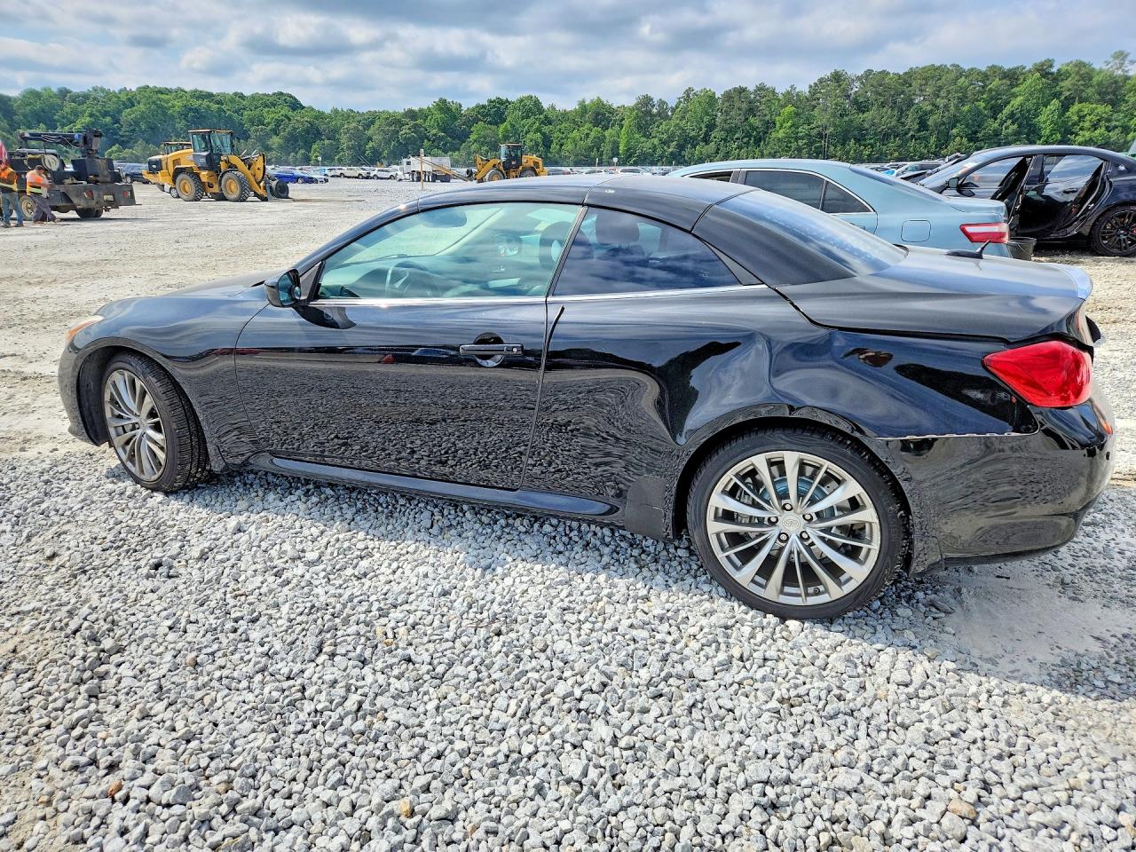 INFINITI G37 Base